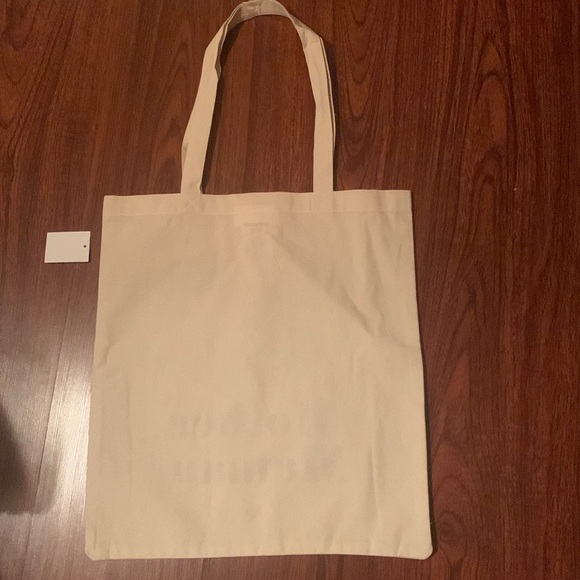 Tote FREE WITH PURCHASE of Maternity dress - Picture 2 of 5